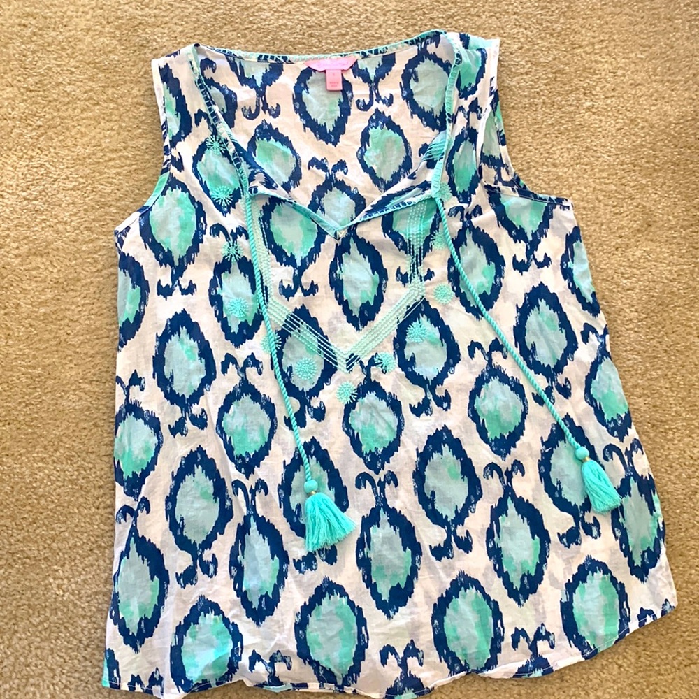 Lilly Pulitzer print top in size small